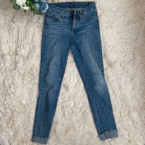 Women’s gap favorite jeggings size 27